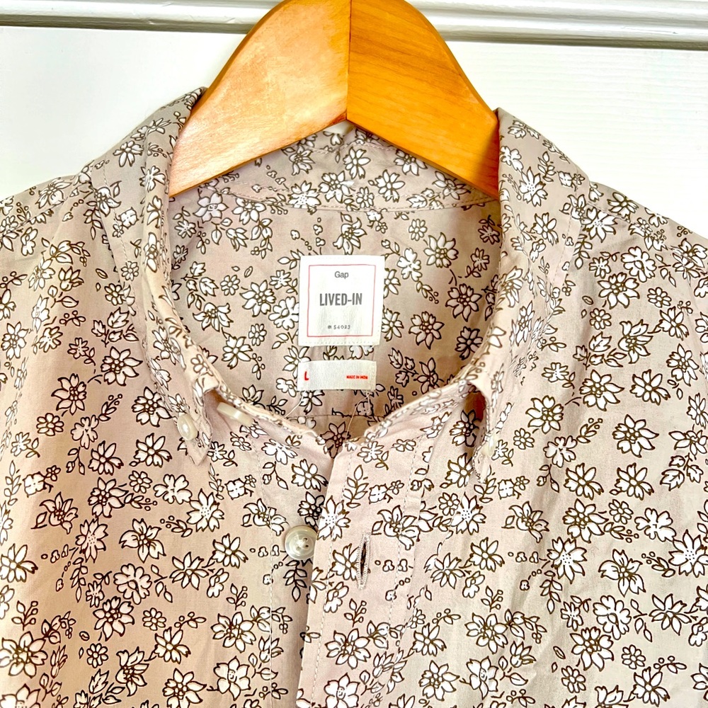 Gap Flowers Casual Button Down Long Sleeve shirt Size Large